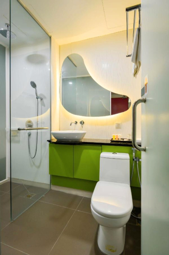 Bathroom 4