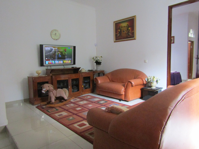 Bedroom 2, Villa Murah Di Kawasan Lembang || Villa Eyangku, Cimahi