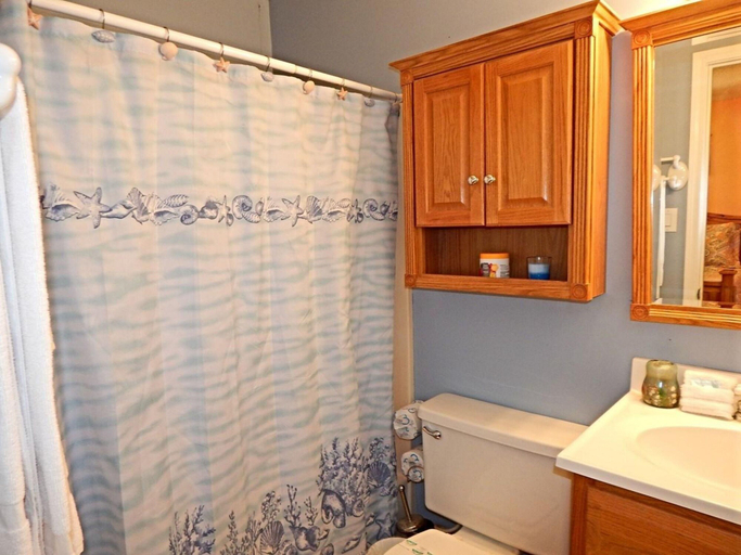 Bathroom, 012 Seven Shells by ACP, Mobile