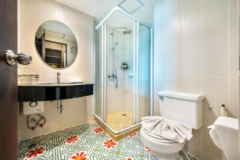 Bathroom 4, The Jomtien Twelve, Pattaya