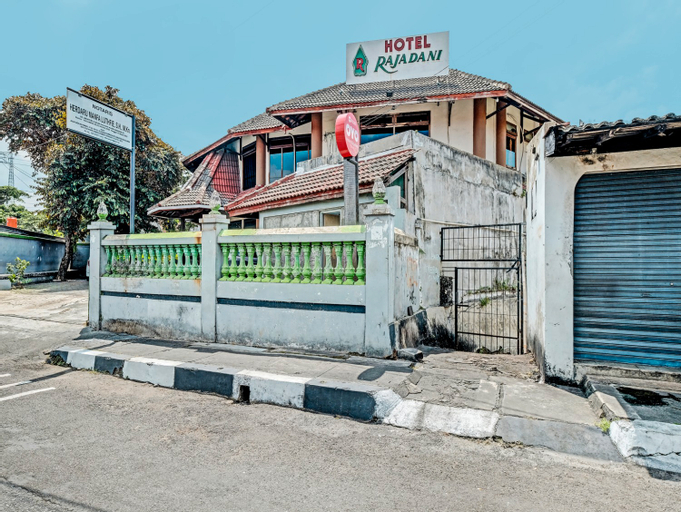 Exterior & Views 2, OYO 91596 Hotel Rajadani, Yogyakarta