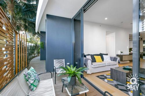 DREAM 3 Bedroom Unit with Private Courtyard at Oracle - KIDS STAY FREE!!!, Gold Coast