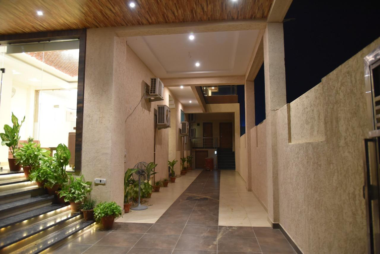 Others 4, AVASA INN, Lucknow