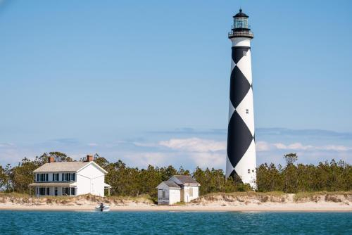 Island Inn of Atlantic Beach - Queen Efficiency Unit 404, Carteret