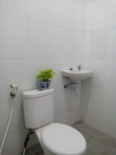 Bathroom 4, New Hotel Kayumanis, Yogyakarta