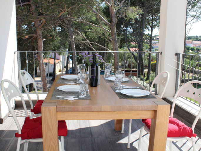 Food & Drinks 4, Apartment on Dugi Otok near Sakarun Beach, Sali