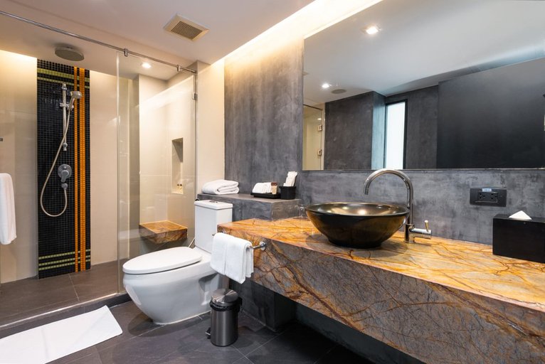 Bathroom 5, RakYim Siam - Sukhumvit 15, Wattana
