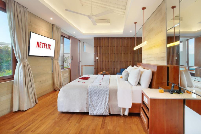 Romantic 2BDR Villa with Private Pool In Kerobokan, Badung