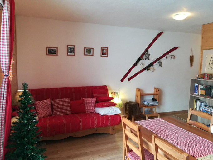 Others 5, Cosy&Romantic Chalet-Style Flat with Mountain View, Monthey
