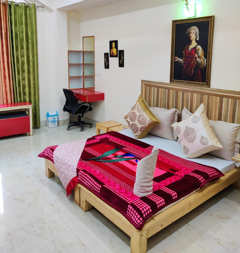 Bedroom 3, Riveria Hills kasauli. Pool party, Bonfire ,Trek, Solan