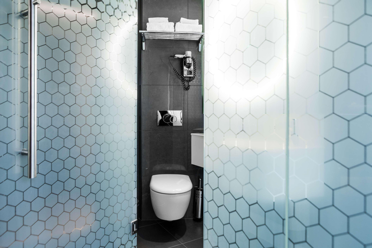 Bathroom 6