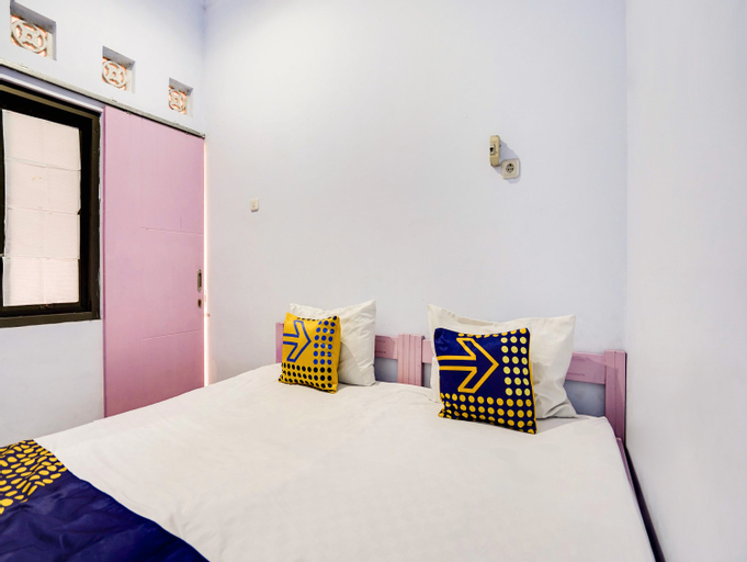 Bedroom 1, SPOT ON 91626 Rr Kost Putri Syariah, Lumajang