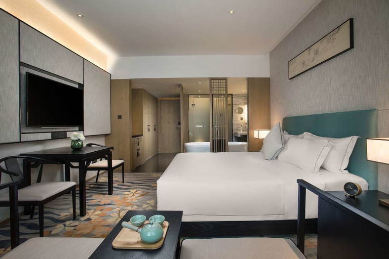 Bedroom 3, Ramada by Wyndham Zhenjiang City Center, Zhenjiang