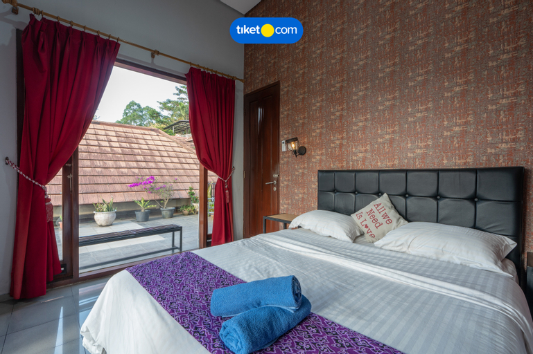 Bedroom 5, Villa Amethyst Dago Pakar K-28 5BR with Private Pool (Family Only), Bandung