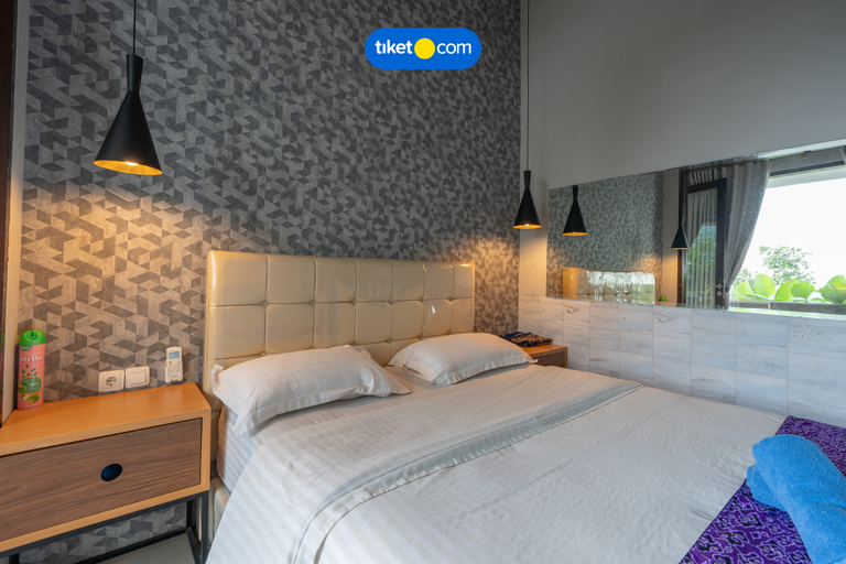 Bedroom 2, Villa Amethyst Dago Pakar K-28 5BR with Private Pool (Family Only), Bandung