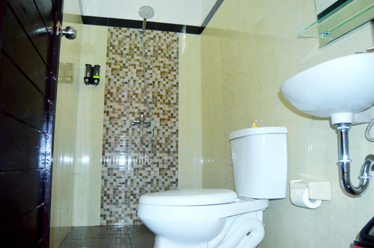 Bathroom 4, Toro Cottage, Klungkung