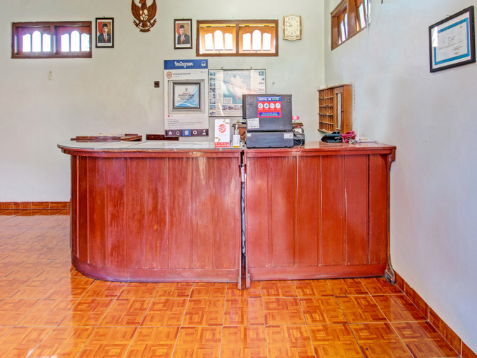Public Area 3, OYO 91644 Loka Hause, Semarang
