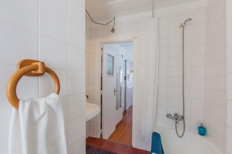 Bathroom 4, Alfama Sunny & Typical Apartment, By TimeCooler, Lisbon