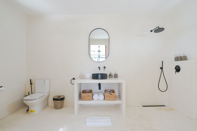 Bathroom 5, Avanoa Villa, Badung