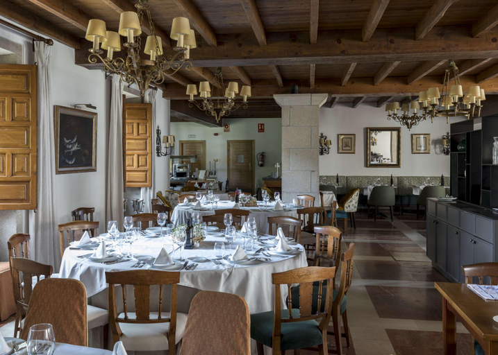 Others 4, Parador de Cambados, Pontevedra