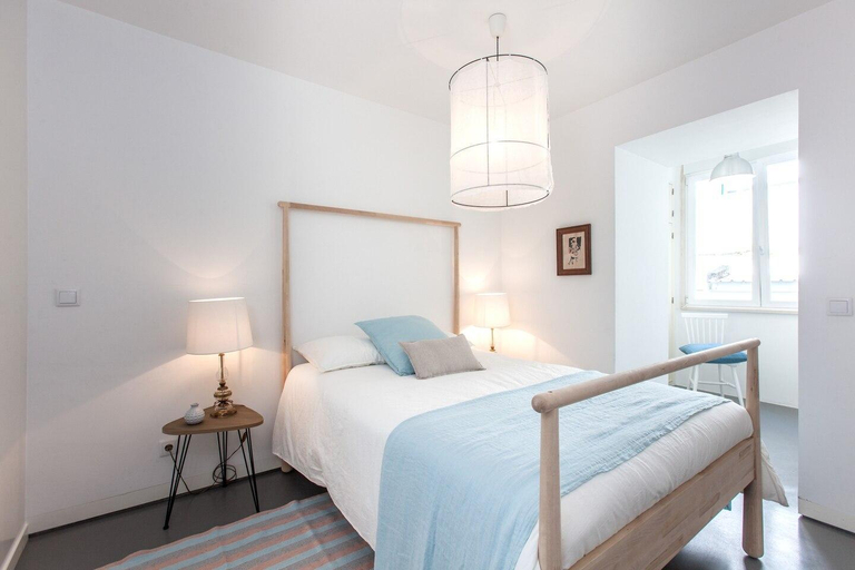 Others 3, Renovated Apart w/ Private Courtyard,by TimeCooler, Lisbon