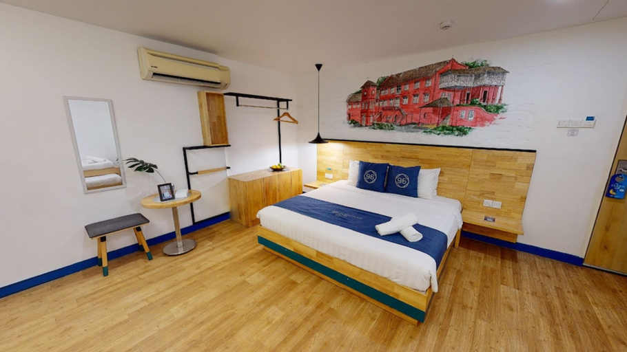 96 boutique hotel Room Type - Executive King Room