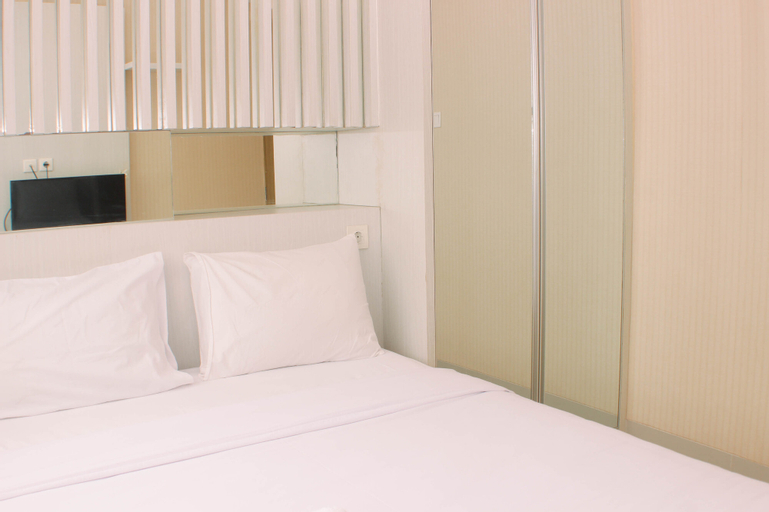Bedroom 3, Cozy and Comfort Living 1BR at Oasis Cikarang Apartment By Travelio, Cikarang
