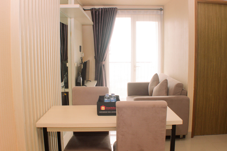 Cozy and Comfort Living 1BR at Oasis Cikarang Apartment By Travelio, Cikarang
