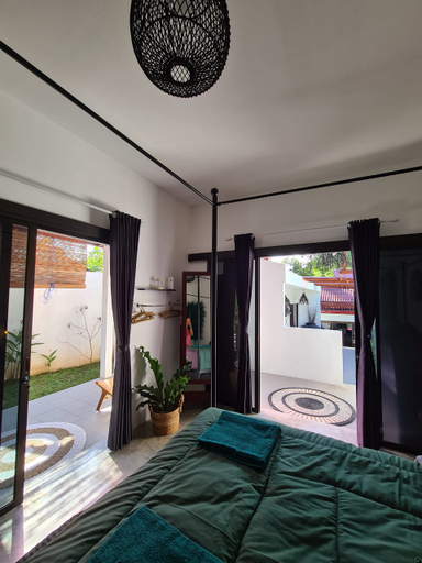 Bedroom 5, King's Home Villa, Bantul