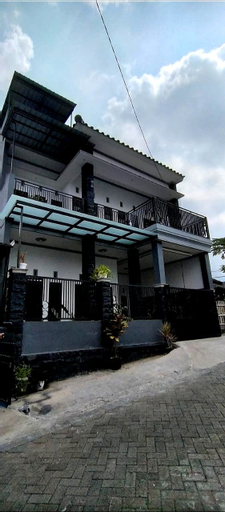 Exterior & Views 1, Villa Allzahra Batu, Malang
