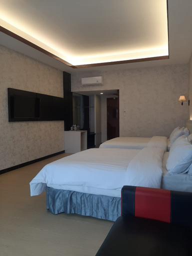 Grand Cahaya Hotel Pangandaran Room Type - Family Twin Room