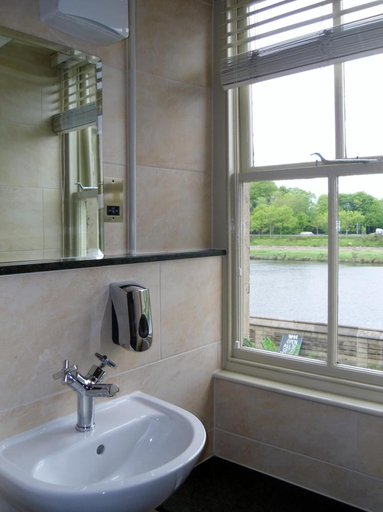 Bathroom 3, Wagon & Horses, Lancashire