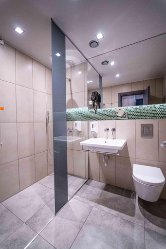 Bathroom 5, HVD Club Bor Hotel, Nesebar