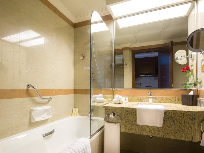 Bathroom 12