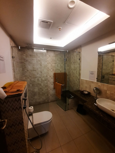 Bathroom 5, Goldcrest Apartments by NestNow in DHA Lahore, Lahore