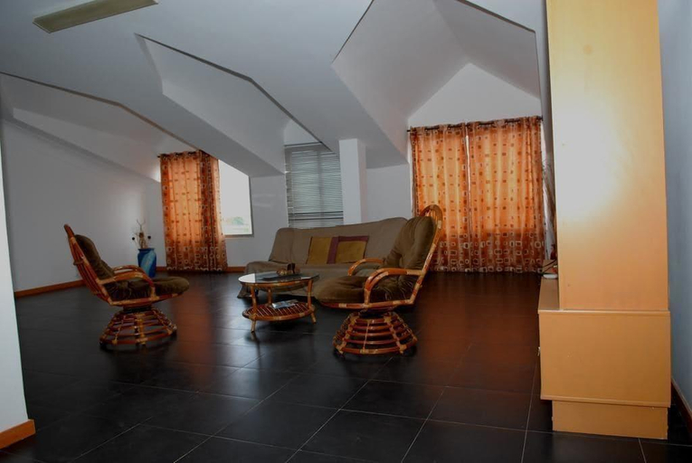 Public Area 2, Apartamentos Santiago, Praia
