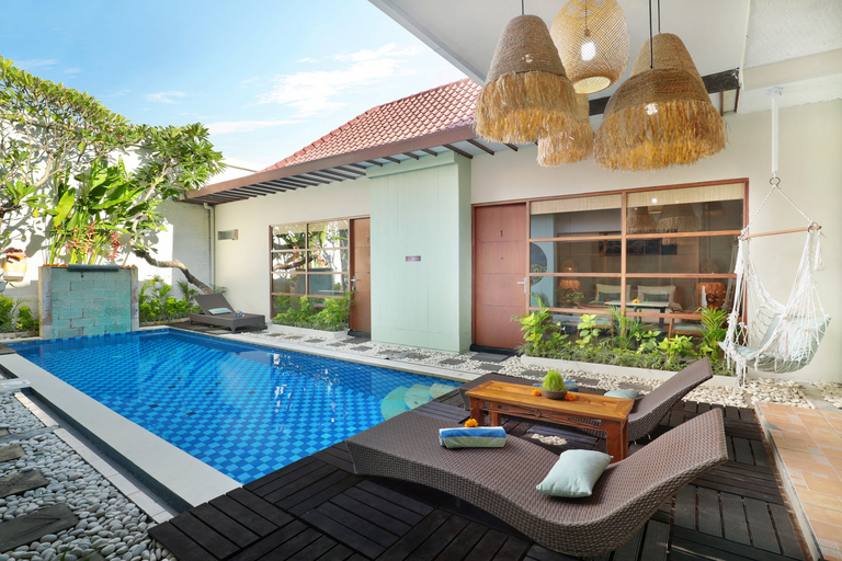 Swimming Pool 11