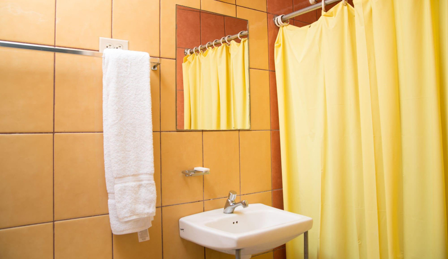 Bathroom, Hotel La Plata, San Pedro Sula