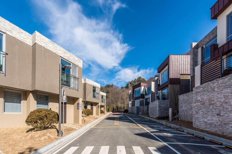 Exterior & Views 1, Ramada Hotel & Suites by Wyndham Gangwon Pyeongchang, Pyeongchang