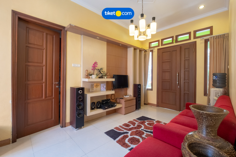 Others 3, Villa Grand Estate 3 Bedrrom, Malang