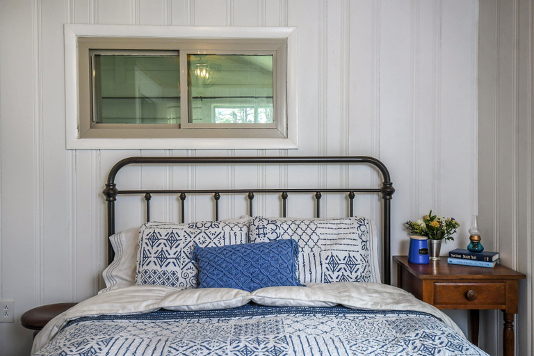 Bedroom 3, Lake Haven, Garrett