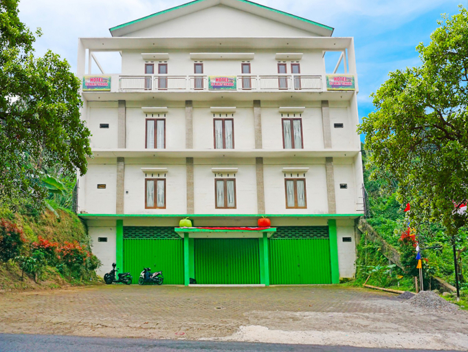 Exterior & Views 2, OYO LIfe 91571 Hotel Ss Bukit Cemara Syariah, Malang