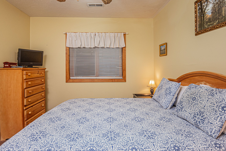 Bedroom 2, Great Escape, Garrett