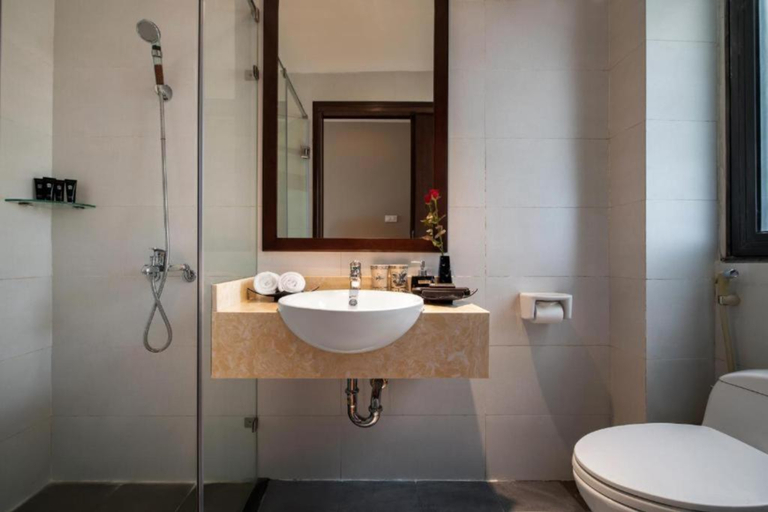 Bathroom 5, Hanoi Lakeside Premium Hotel, Hoàn Kiếm