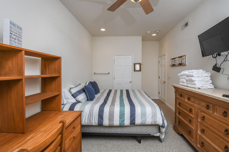 Bedroom 3, Lake Escape, Garrett