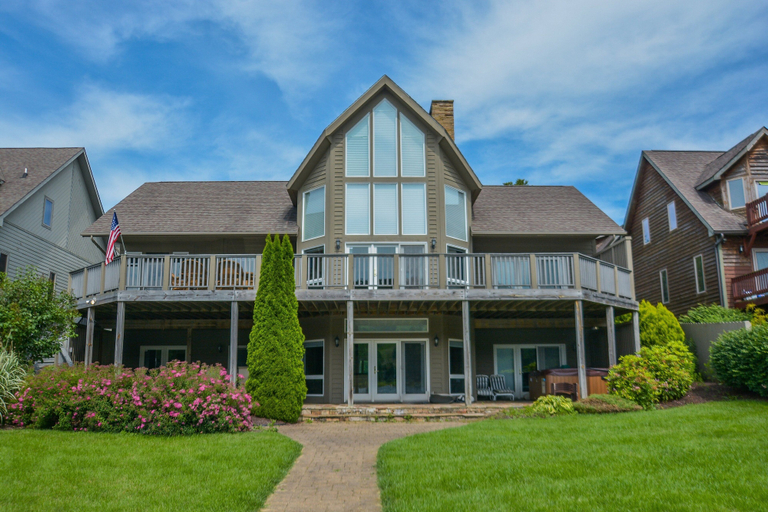 Exterior & Views 1, Lake Escape, Garrett