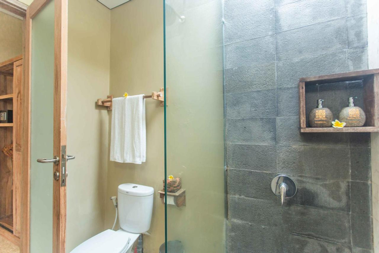Bathroom 4