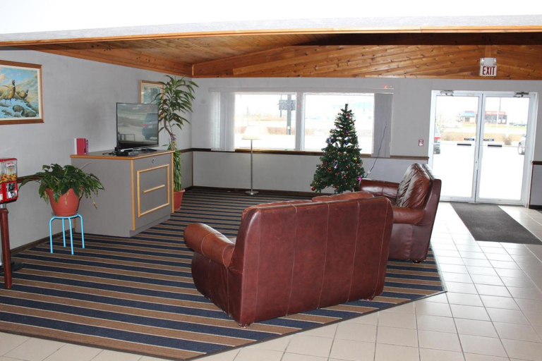 Public Area 2, Super 8 by Wyndham Missouri Valley, Harrison