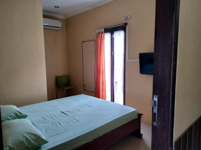 Bedroom 3, THE SEPINGGAN HOME BASE - Penginapan Syariah, Balikpapan