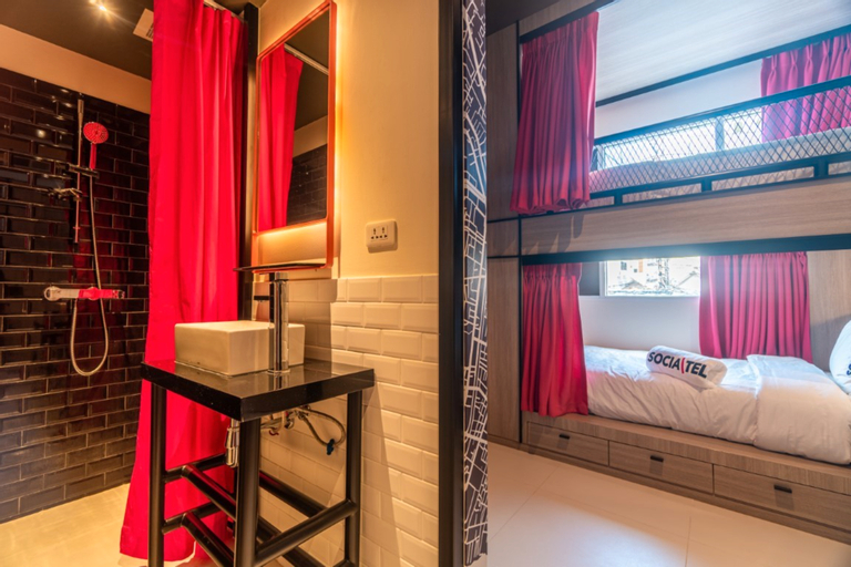 Bedroom 13